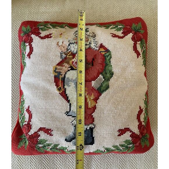 Vintage Steinwinder Needlepoint Christmas Santa Claus Pillow Bear Holly 13 x 13" - Picture 11 of 12